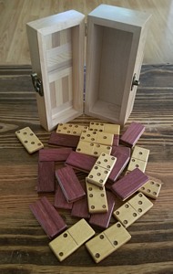 domino box